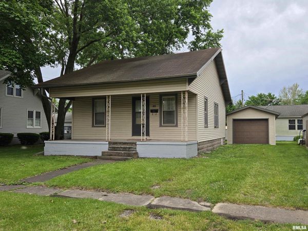 360 W WELLS Street, Bushnell, IL 61422