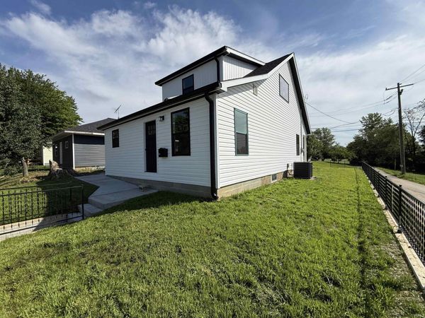 716 S 9th Street, Petersburg, IN 47567
