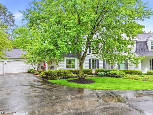 104 Manor Brook Drive, Chagrin Falls, OH 44022