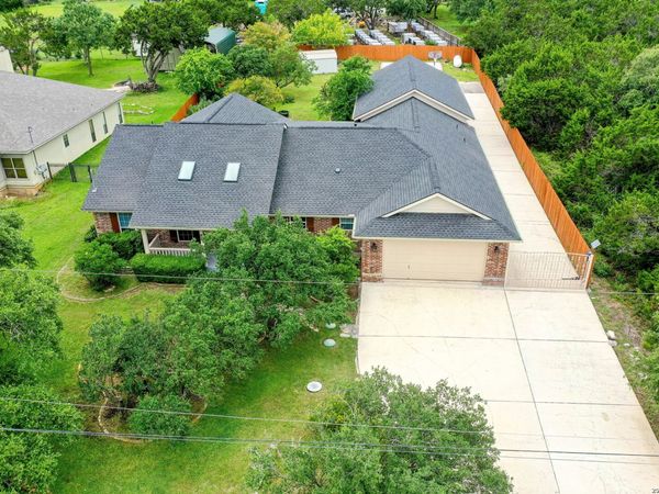 25811 GREEN RIVER DR, San Antonio, TX 78260
