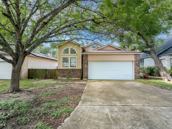 2826 VILLAGE PKWY, San Antonio, TX 78251