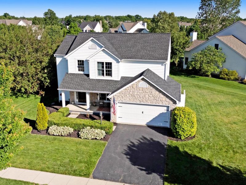 7533 Fairfield Lakes Drive, Powell, OH 43065 Photo 2