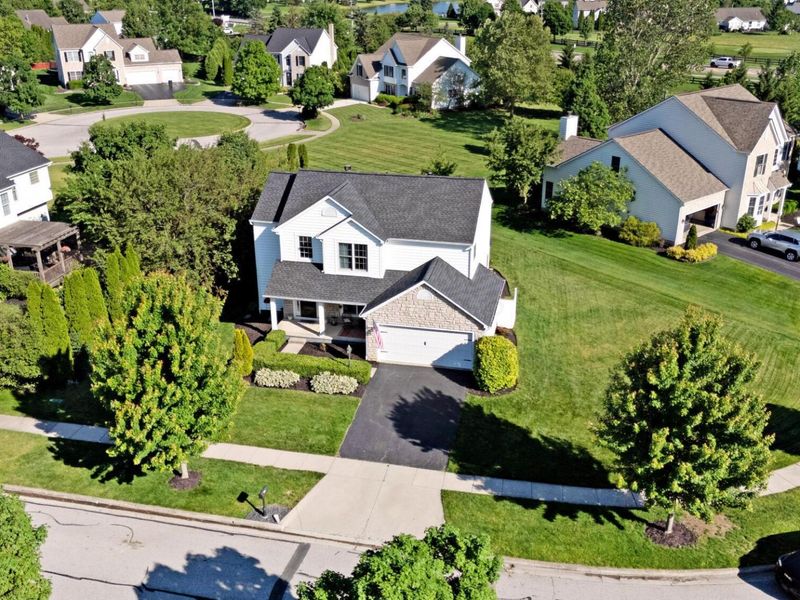 7533 Fairfield Lakes Drive, Powell, OH 43065 Photo 3