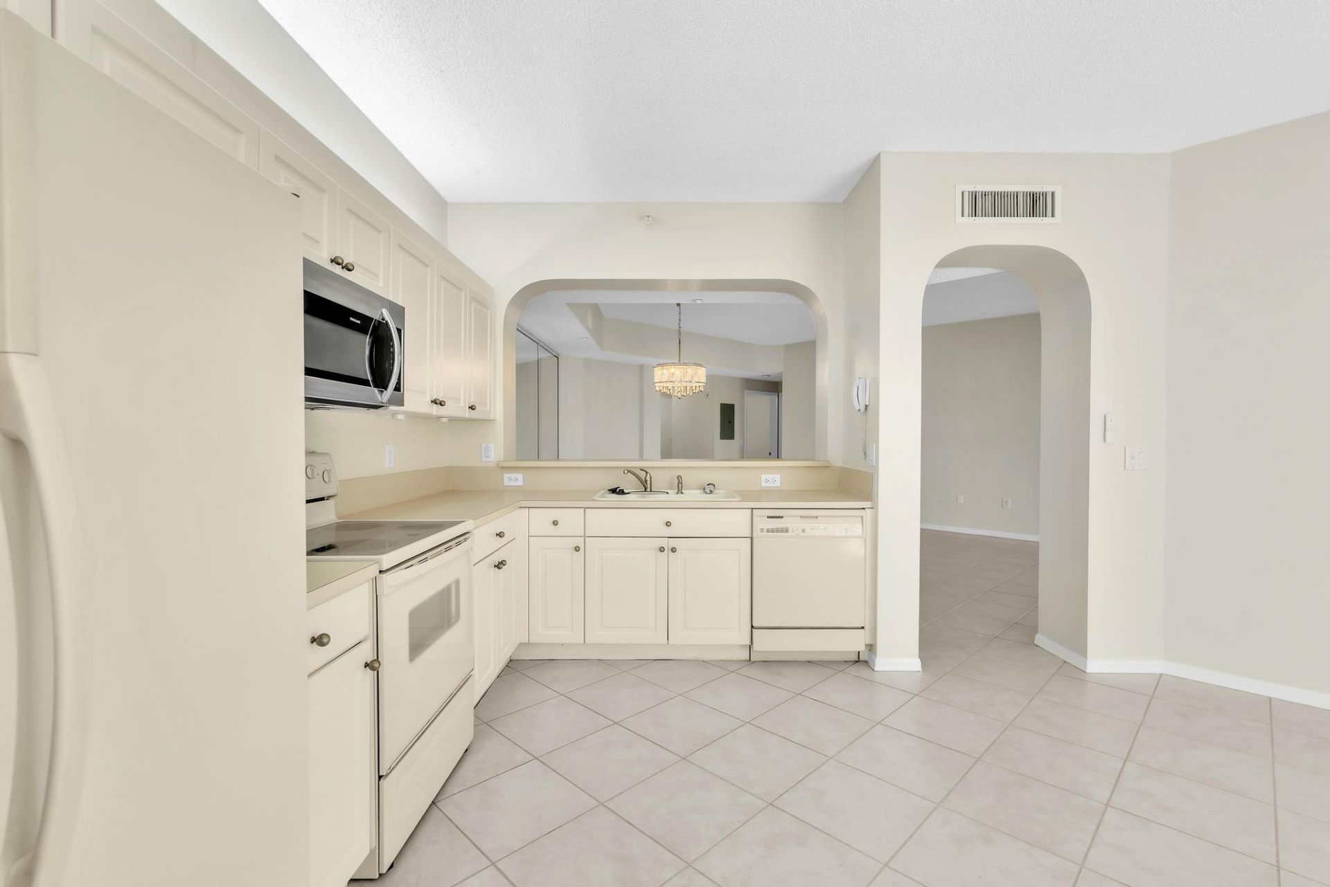 7775 Southampton Terrace, Unit 307, Tamarac, FL 33321 Photo