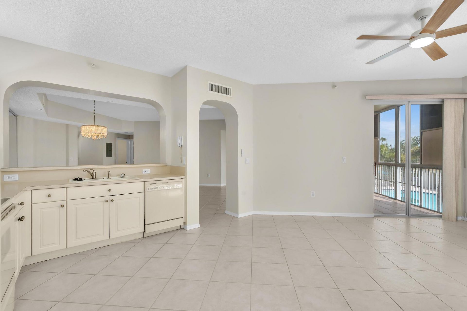 7775 Southampton Terrace, Unit 307, Tamarac, FL 33321 Photo