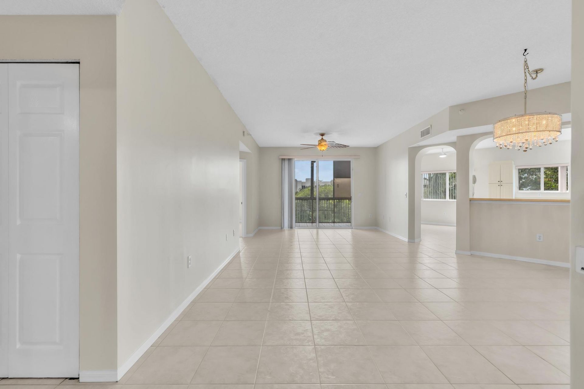 7775 Southampton Terrace, Unit 307, Tamarac, FL 33321 Photo
