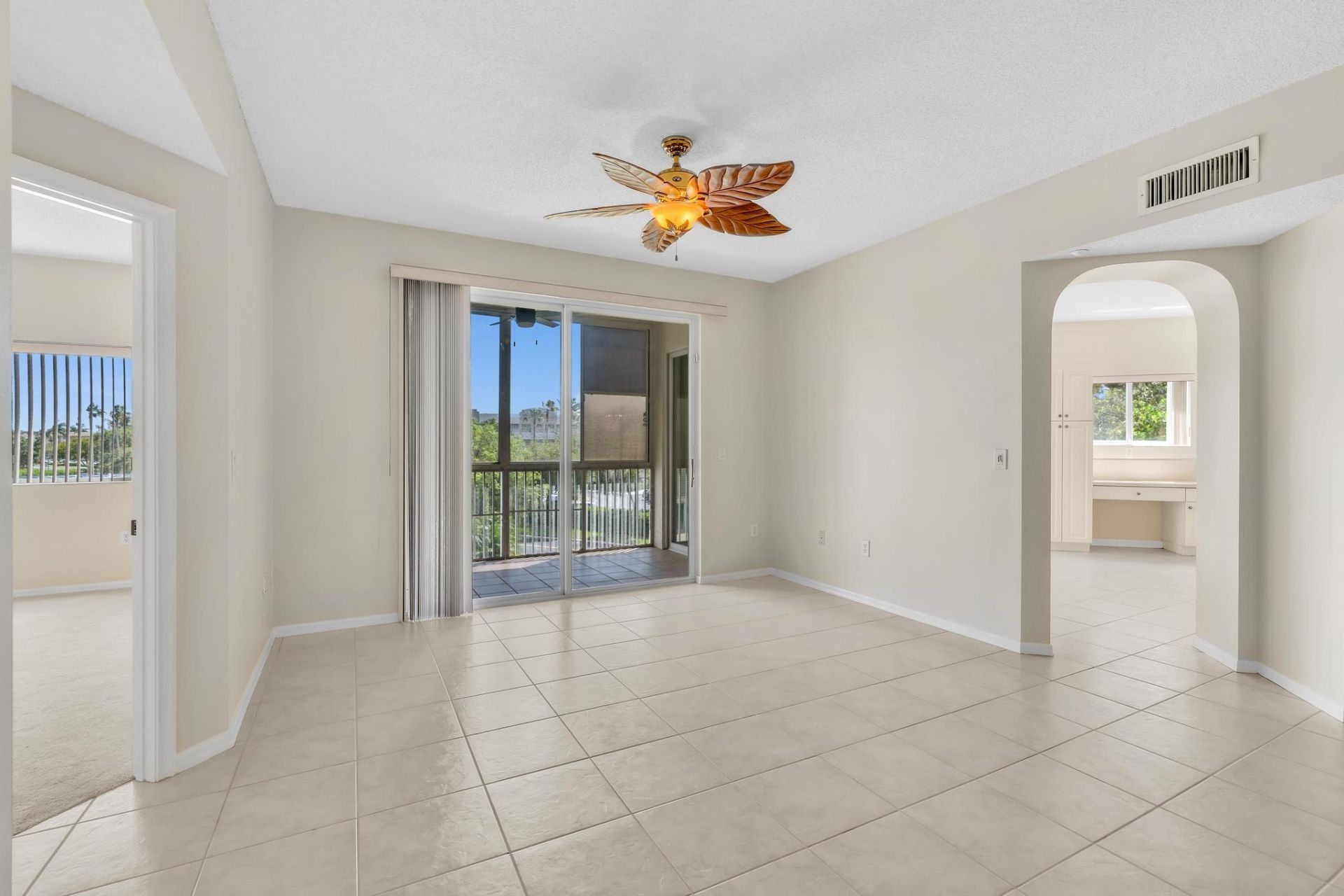 7775 Southampton Terrace, Unit 307, Tamarac, FL 33321 Photo