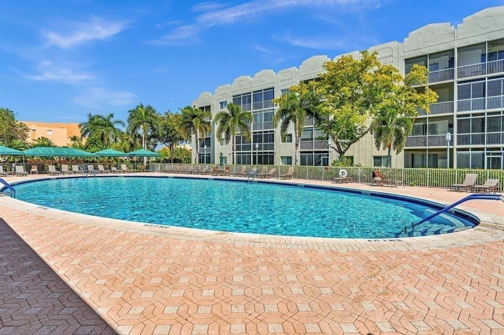 7775 Southampton Terrace, Unit 307, Tamarac, FL 33321 Photo