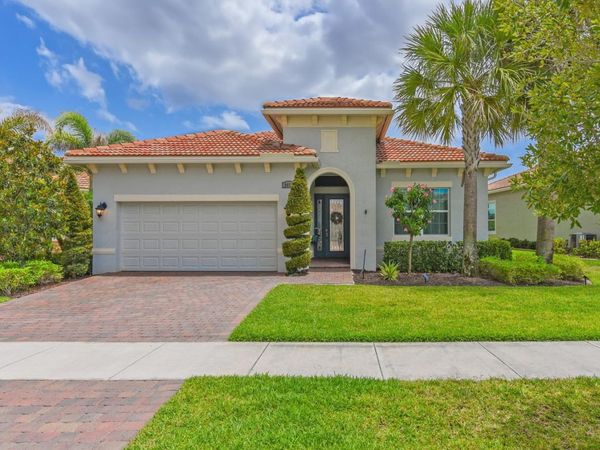 8653 SW Carrara Way, Port St. Lucie, FL 34987