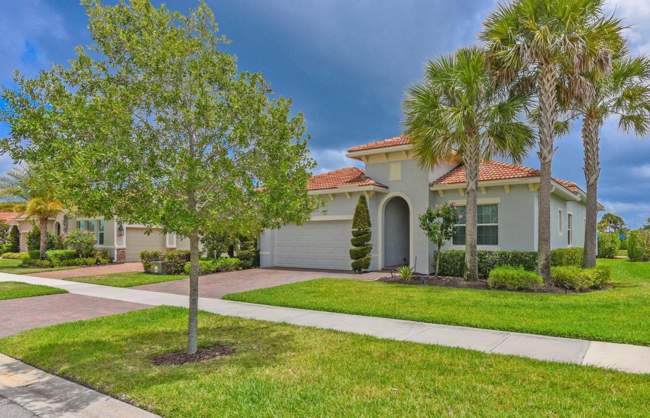 8653 SW Carrara Way, Port Saint Lucie, FL 34987 Photo