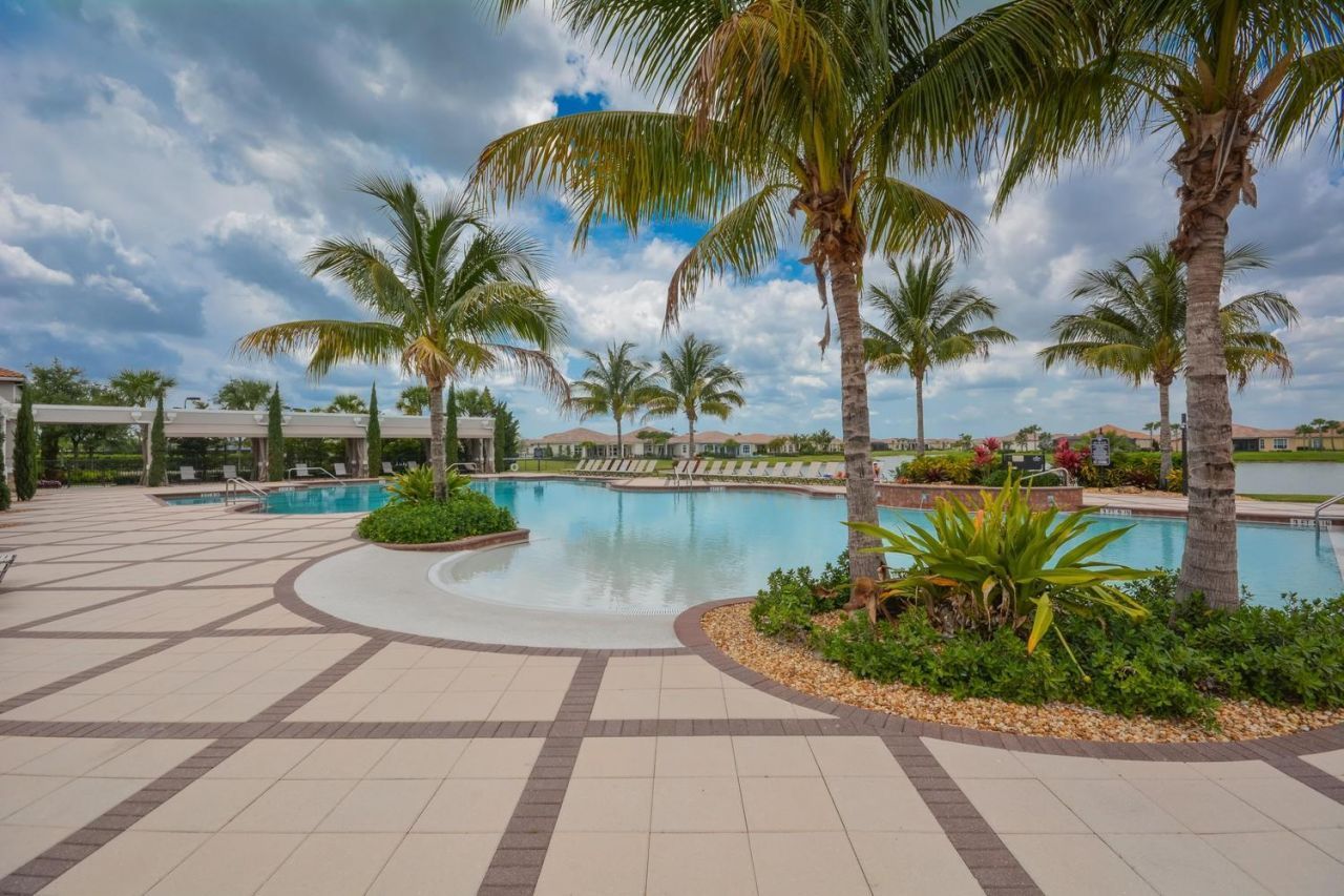 8653 SW Carrara Way, Port Saint Lucie, FL 34987 Photo