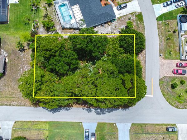1300 SW Halford Avenue, Port St. Lucie, FL 34953
