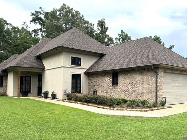 6105 Beechgrove Ln, St Francisville, LA 70775