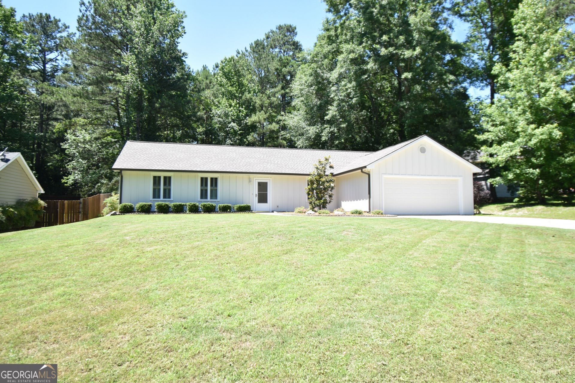 202 Kentwood Drive, Peachtree City, GA 30269 Main Photo