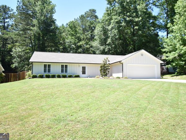 202 Kentwood Drive, Peachtree City, GA 30269
