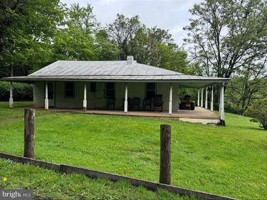 307 JENNINGS LANE , BENTONVILLE, VA 22610