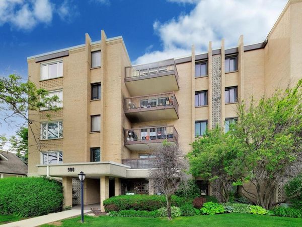 900 S River Road , Unit 4B, Des Plaines, IL 60016
