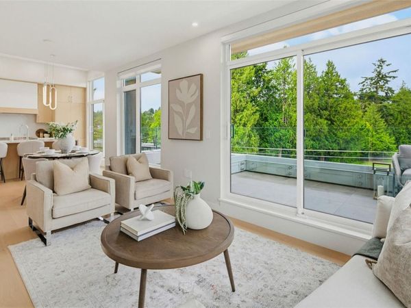 5229 Cordova Bay Rd , Unit #PH 403, Saanich, BC V8Y 2L1