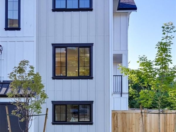 2268 Bowker Ave, Unit #1, Oak Bay, BC V8R 2E4