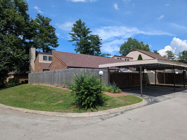 916 Old Fountain Pl , Hermitage, TN 37076