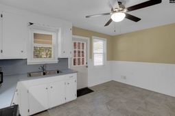 1528 Hazel Street  photo 4