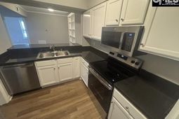 448 Deerwood Street  photo 4