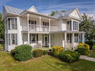 100 ASHBY AVE, ELKTON, VA 22827