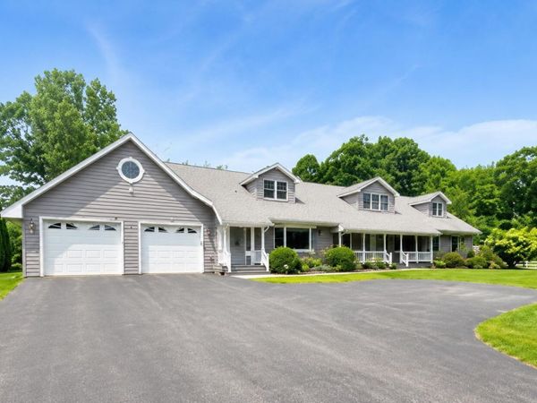 186 Van Rensselaer Boulevard, Menands, NY 12204