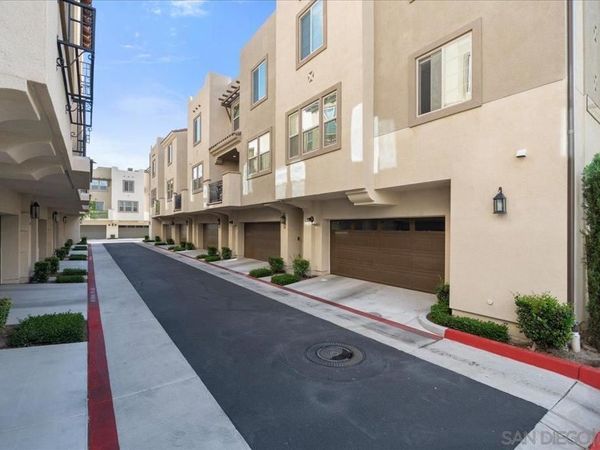 324 Waverunner Ct, Santee, CA 92071