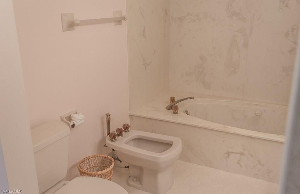 6075 Pelican Bay Blvd , Unit 1204, Naples, FL 34108 Photo