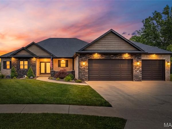 210 Luca James Point, O'Fallon, IL 62269
