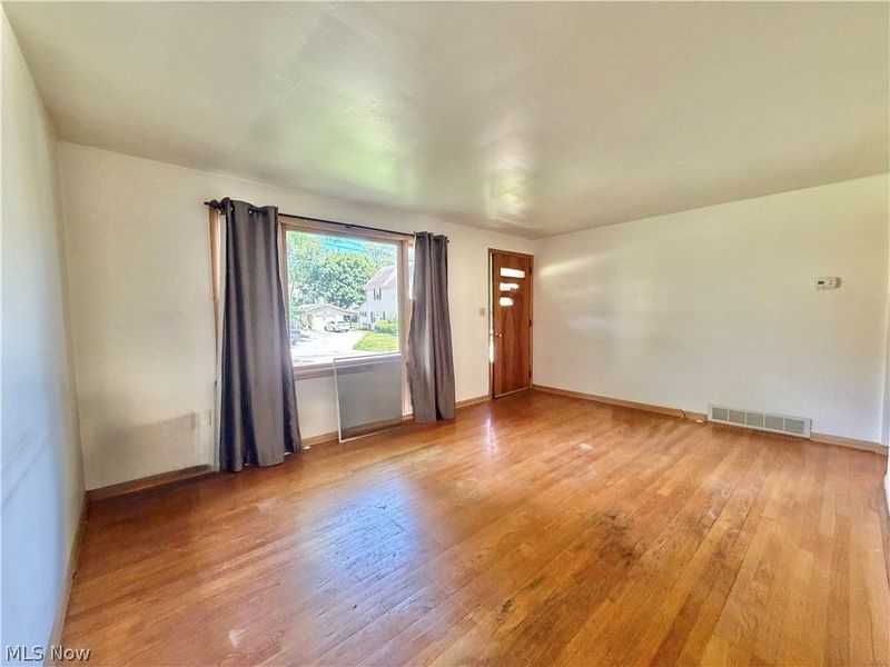 307 W 9th Street , Salem, OH 44460 Photo 4