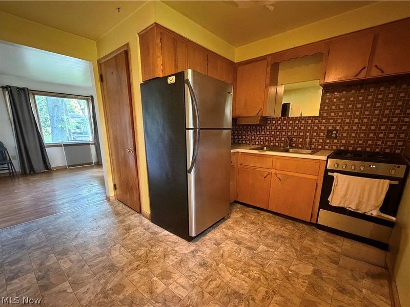 307 W 9th Street , Salem, OH 44460 Photo 6