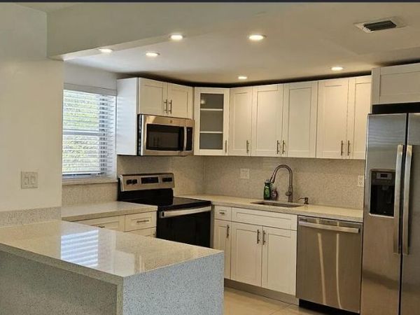 9170 Fontainebleau Boulevard, Unit 301, Miami, FL 33172