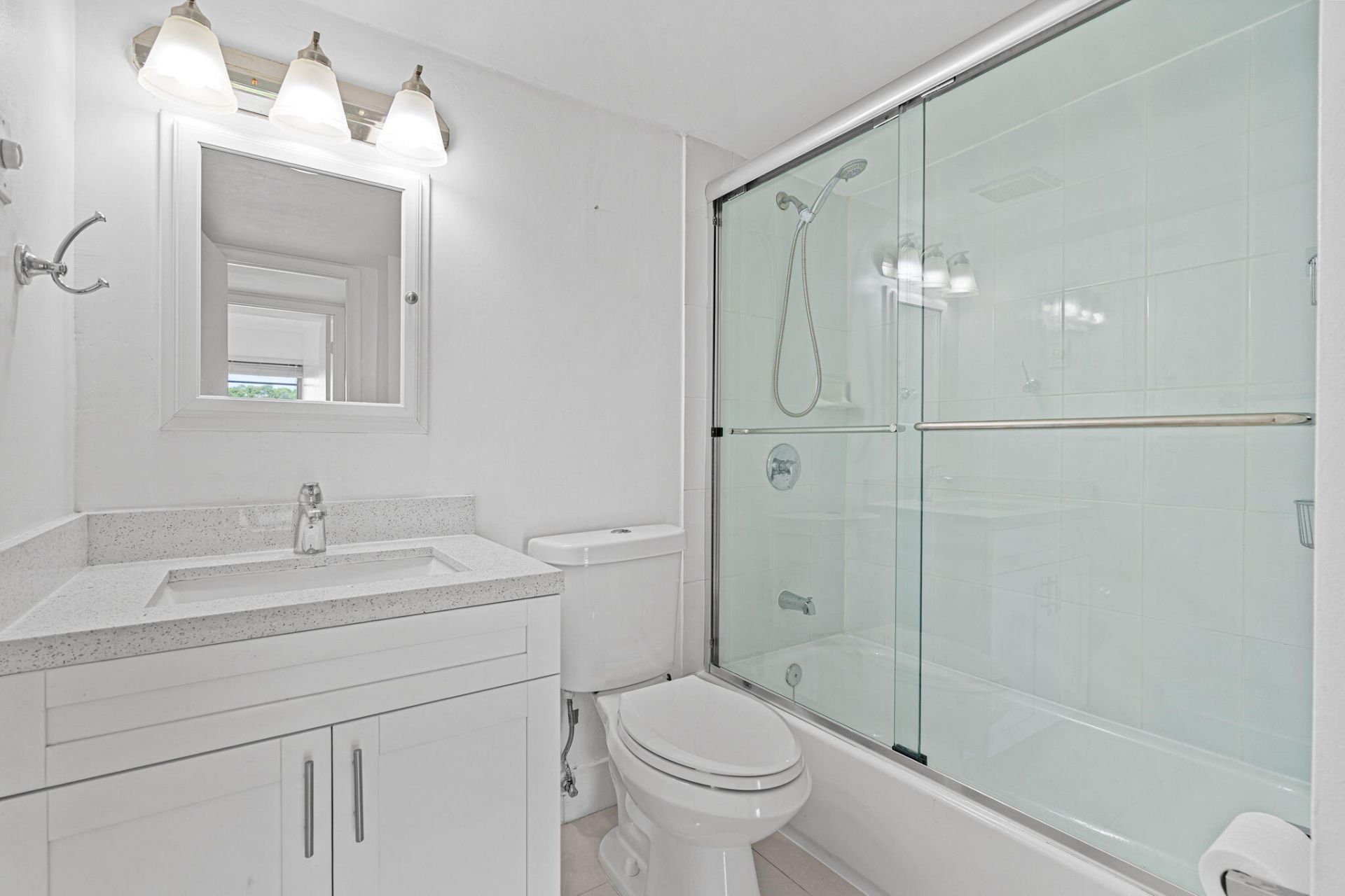 9170 Fontainebleau Boulevard, Unit 301, Miami, FL 33172 Photo