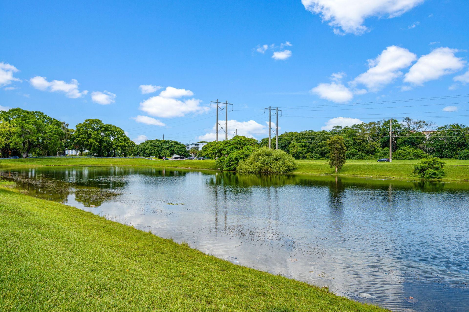 9170 Fontainebleau Boulevard, Unit 301, Miami, FL 33172 Photo