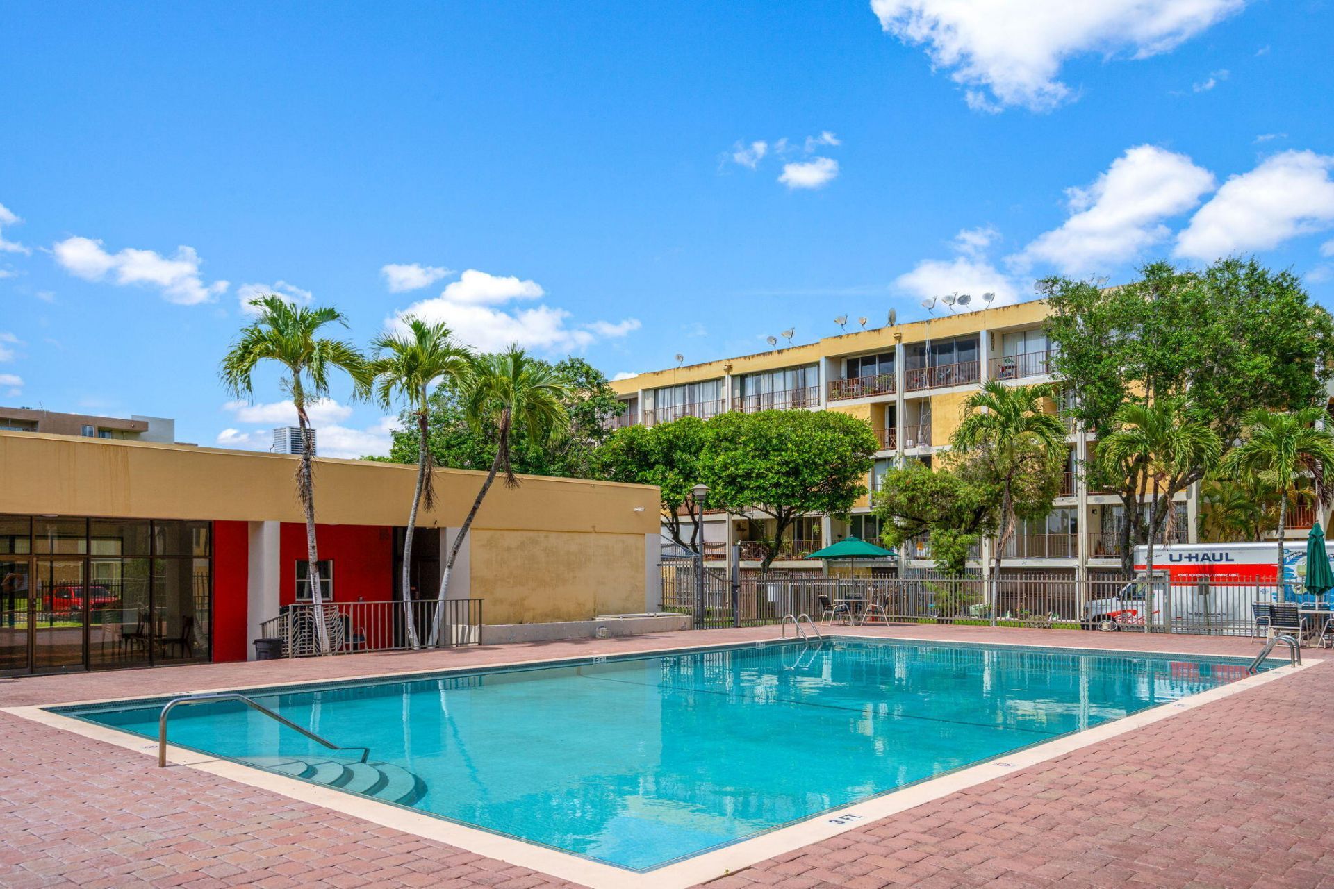 9170 Fontainebleau Boulevard, Unit 301, Miami, FL 33172 Photo