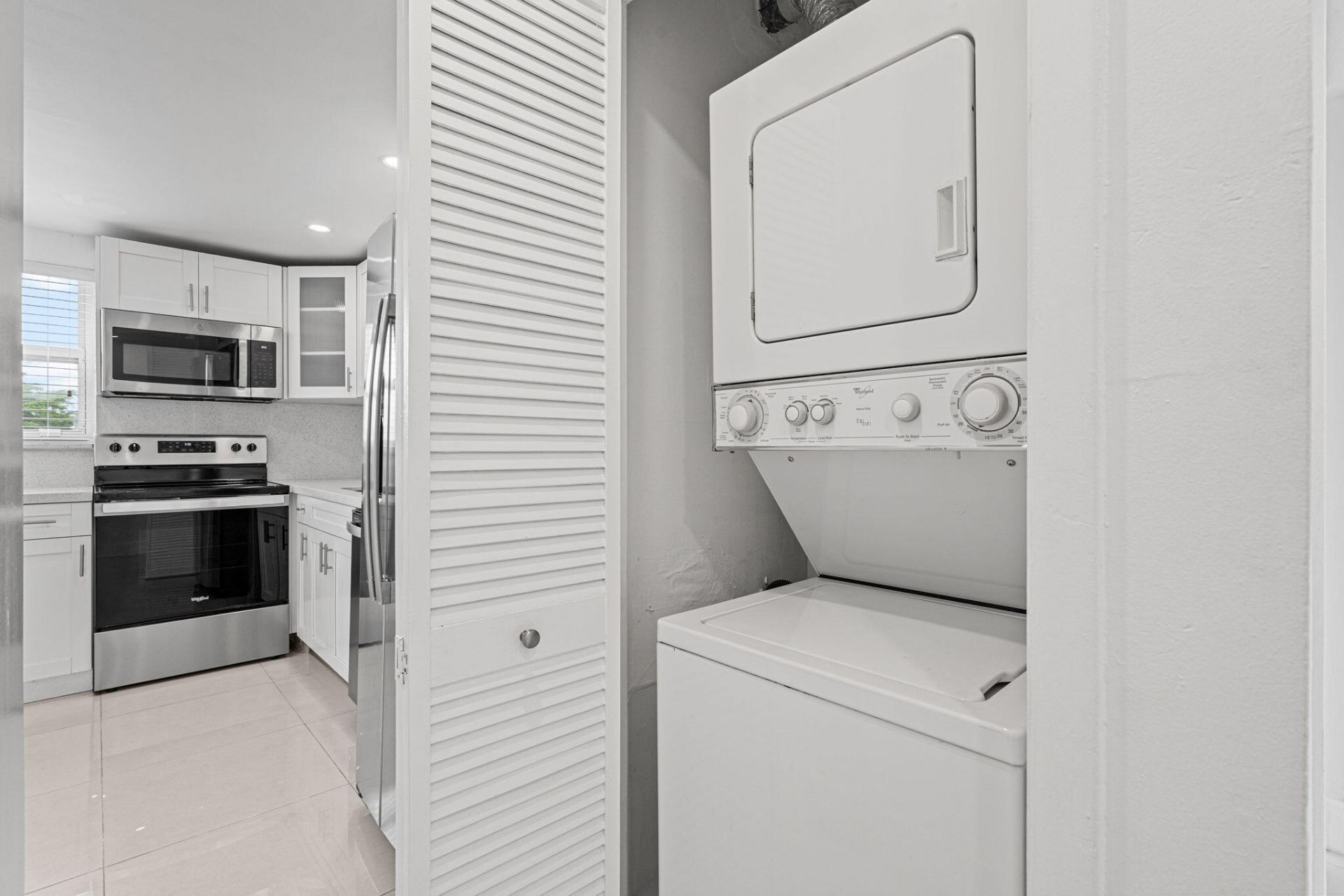 9170 Fontainebleau Boulevard, Unit 301, Miami, FL 33172 Photo