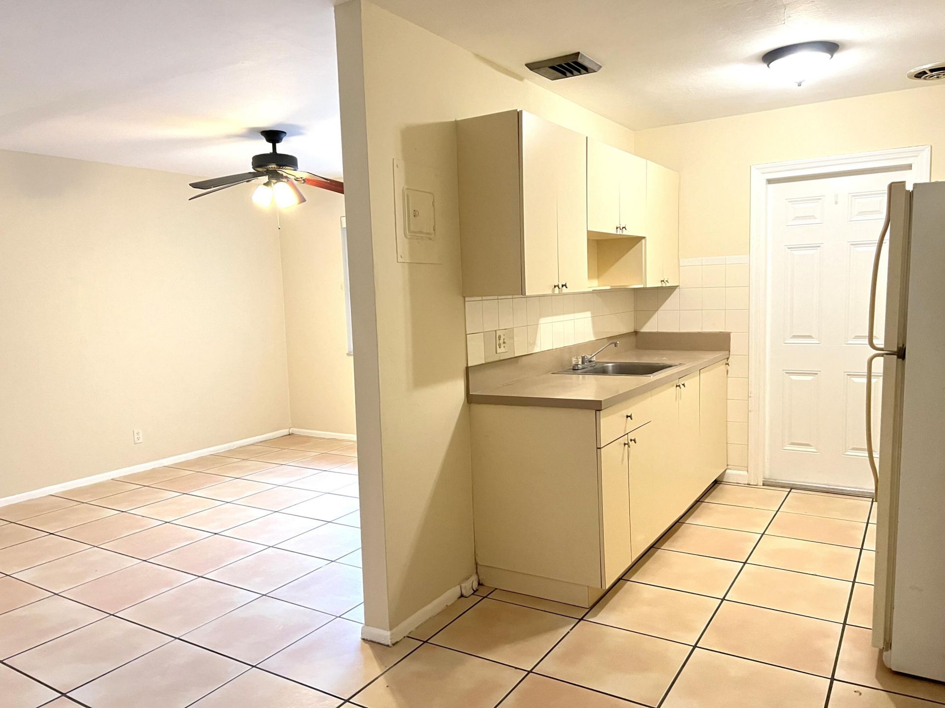 4440 Bougainvilla Drive, Unit 3, Lauderdale by the Sea, FL 33308 Photo