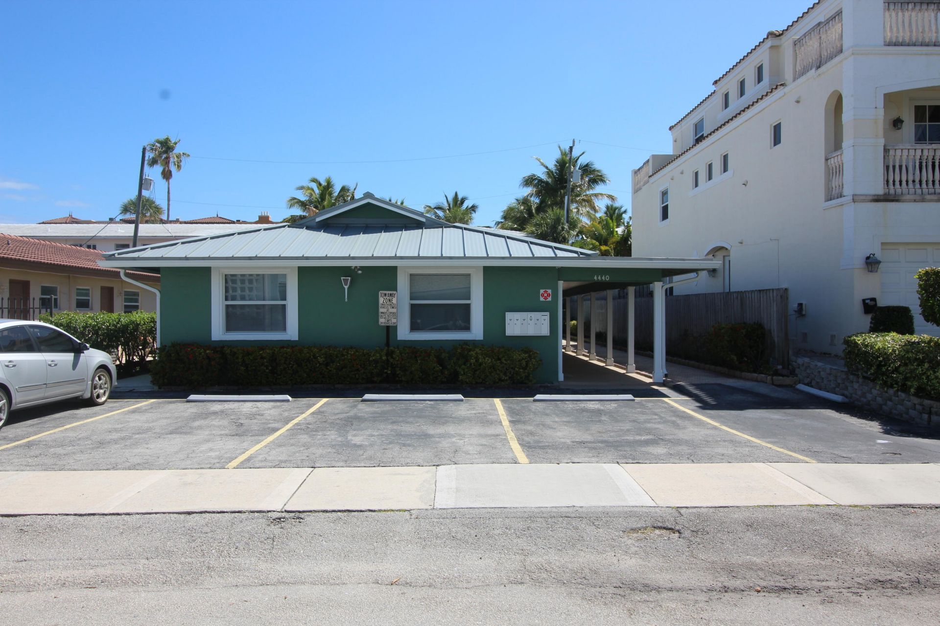 4440 Bougainvilla Drive, Unit 4b, Lauderdale by the Sea, FL 33308 Photo