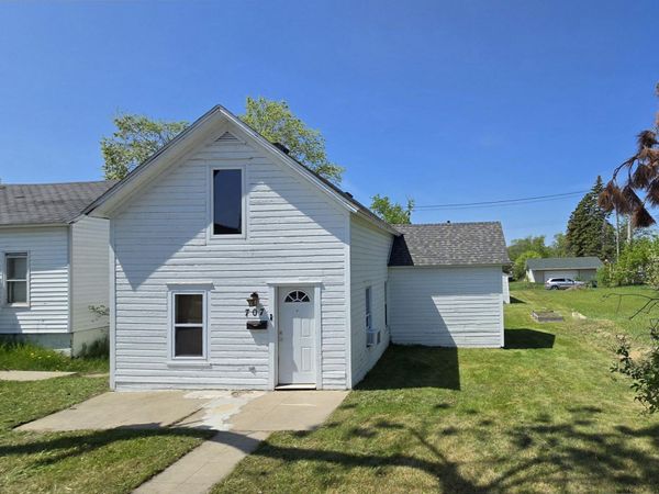 707 Irvine Avenue NW, Bemidji, MN 56601