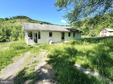 373 STRODES RUN ROAD, LEWISTOWN, PA 17044