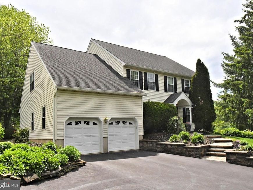 105 Pauline Circle, Lansdale, PA 19446 Main Photo
