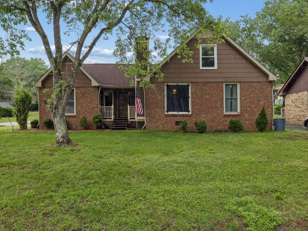4916 Shadowlawn Dr , Hermitage, TN 37076