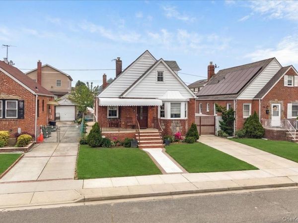 98 Sussex Road, Elmont, NY 11003
