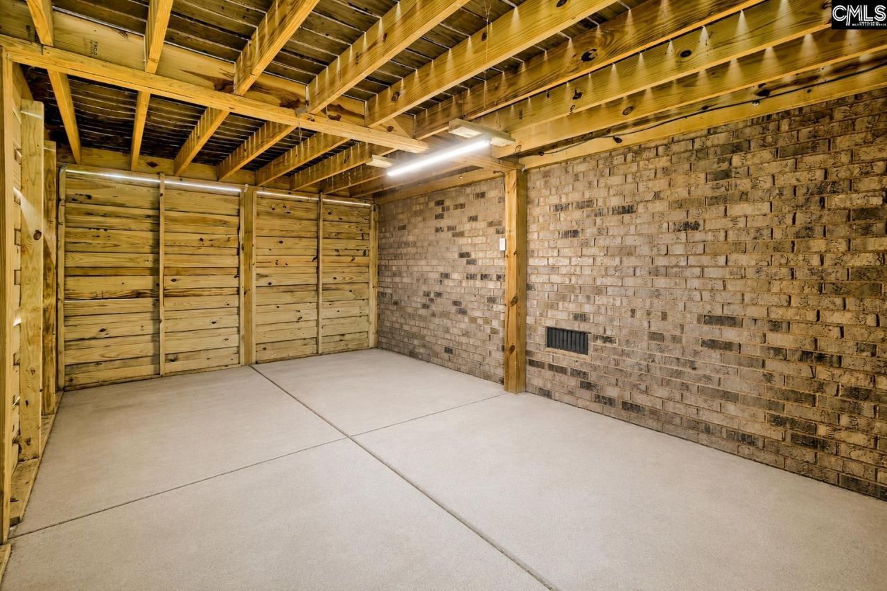 424 Lombard Way Photo 7
