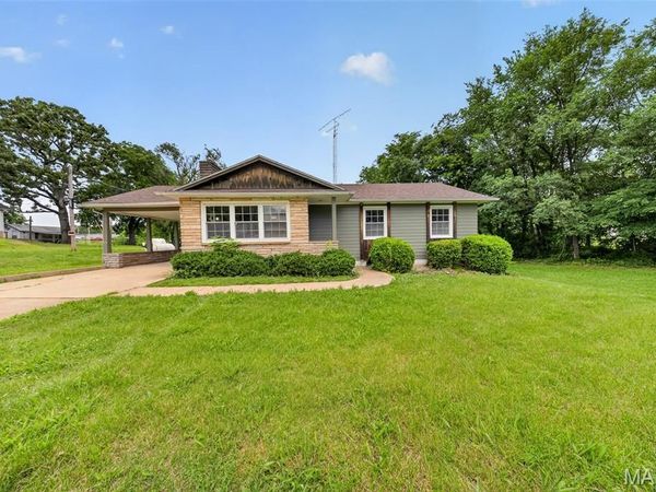 612 W 4th Street, Dixon, MO 65459