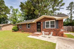 111 Fripp Lane photo 4