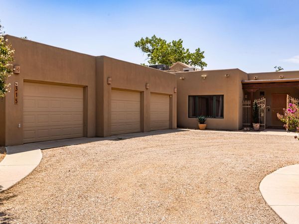 315 Laguna Seca Lane NW, Albuquerque, NM 87104