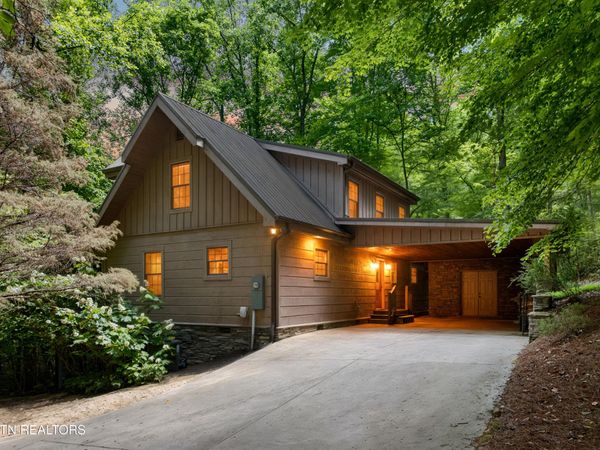 724 Tanasi Tr, Townsend, TN 37882